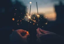 150 New Year’s messages for family, friends and boyfriend