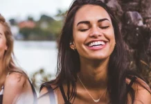 55 New Happy Birthday Messages for Girlfriend to send via WhatsApp, SMS