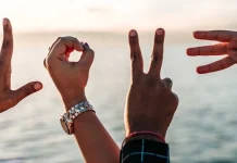 Love Status: About Relationships and Feelings