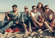 The Most Beautiful Friendship Status (True and False)