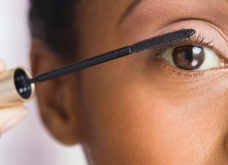 The Best Clean Mascaras That Will Lift and Lengthen Your Lashes