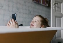 Flirty And Funny Responses To “What’s Up?” Text